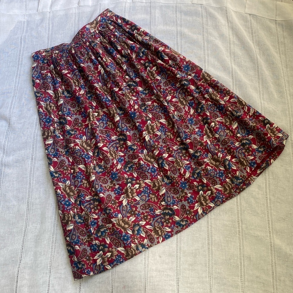 FL Collections vintage floral midi skirt. - Picture 10 of 10